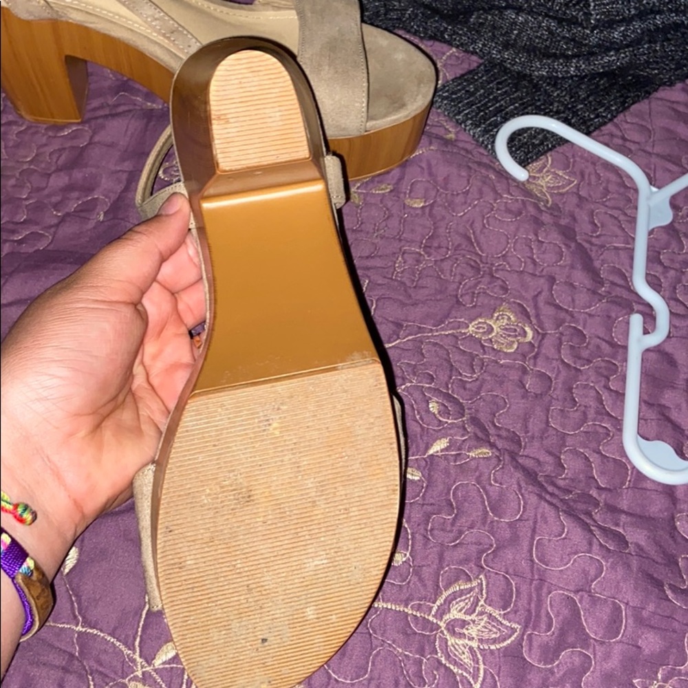 Shoes - Picture 5 of 5